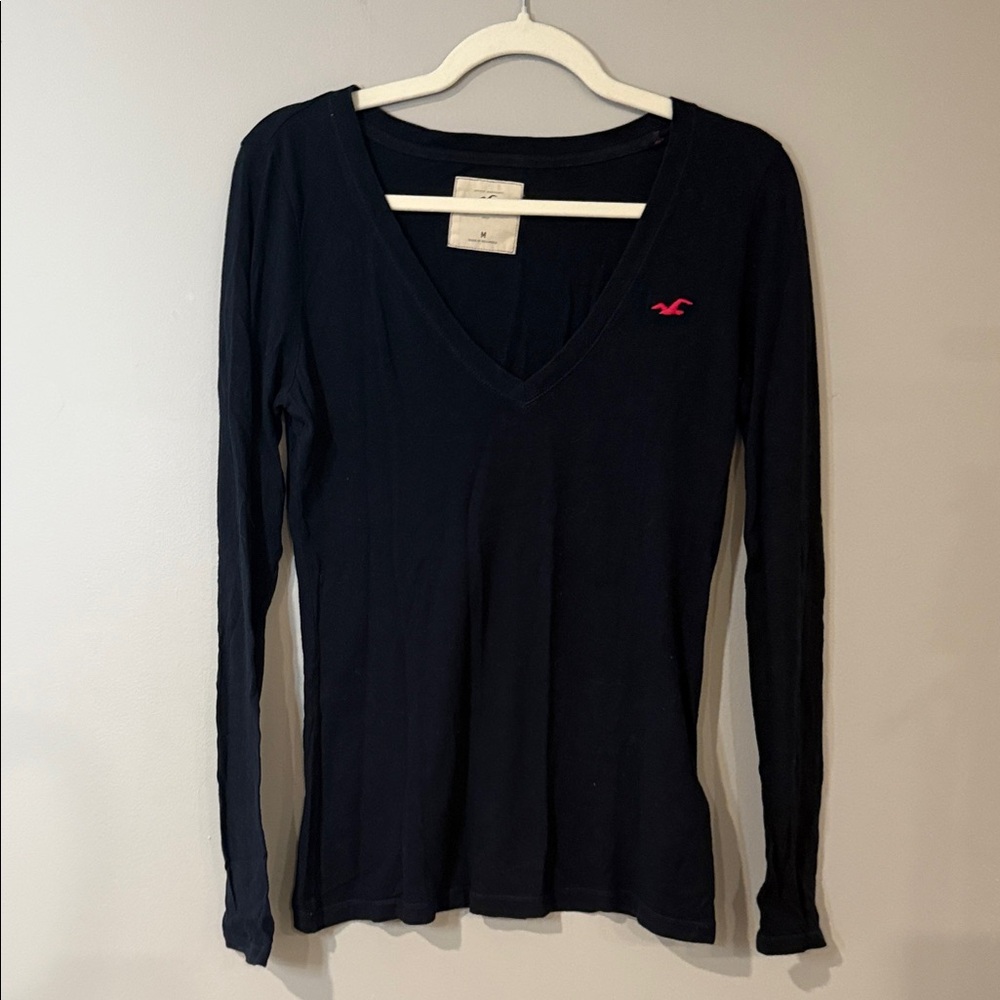 SOLD!! Hollister vintage women’s dark v-neck long sleeve with signature bird